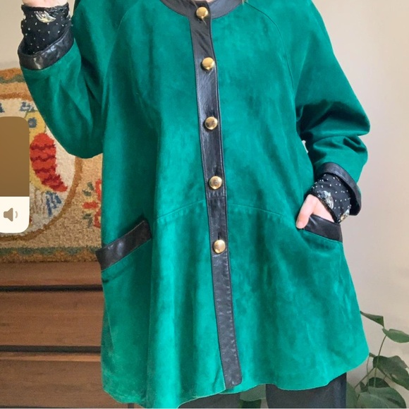 Vintage Danier Green Suede Women's Jacket with Black Leatger Trim - Picture 6 of 8